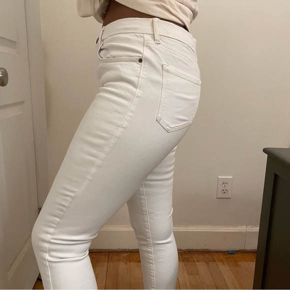 White denim with stretch - Picture 2 of 6